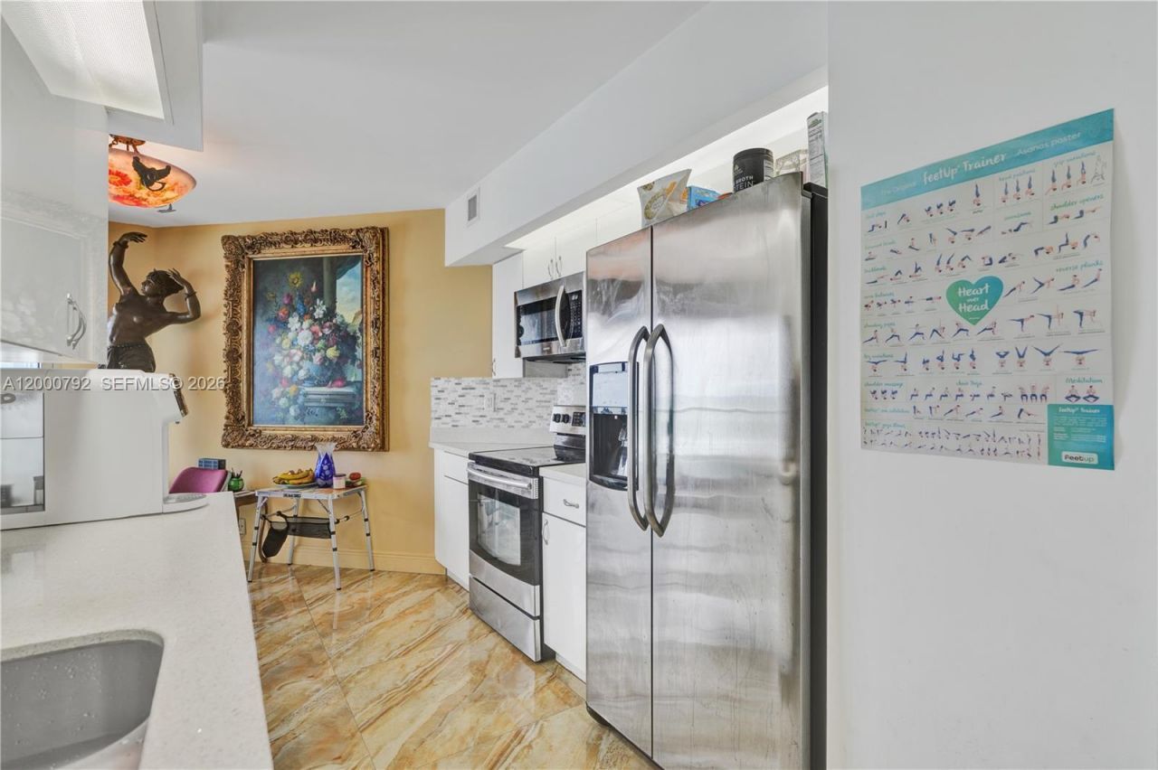 16485 Collins Ave , Unit 832, Sunny Isles Beach, FL 33160 Photo