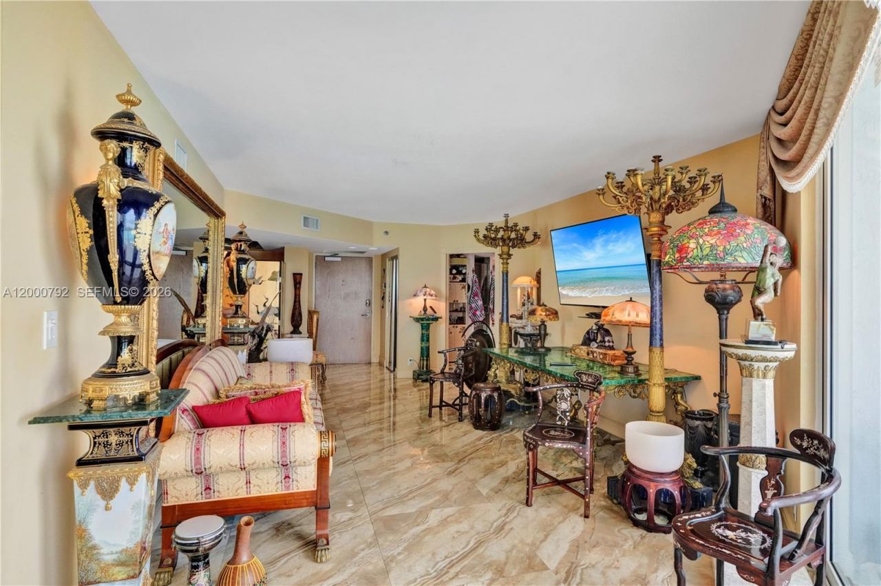 16485 Collins Ave , Unit 832, Sunny Isles Beach, FL 33160 Photo