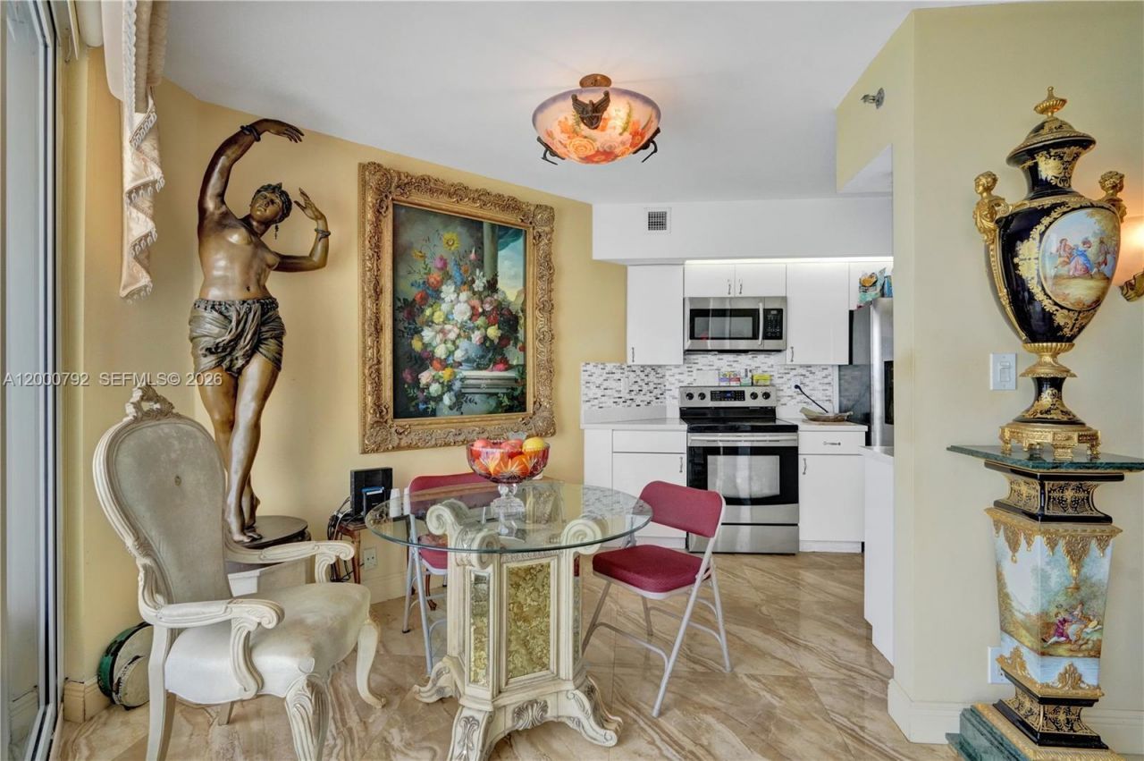 16485 Collins Ave, Unit 832, Sunny Isles Beach, FL 33160 Photo