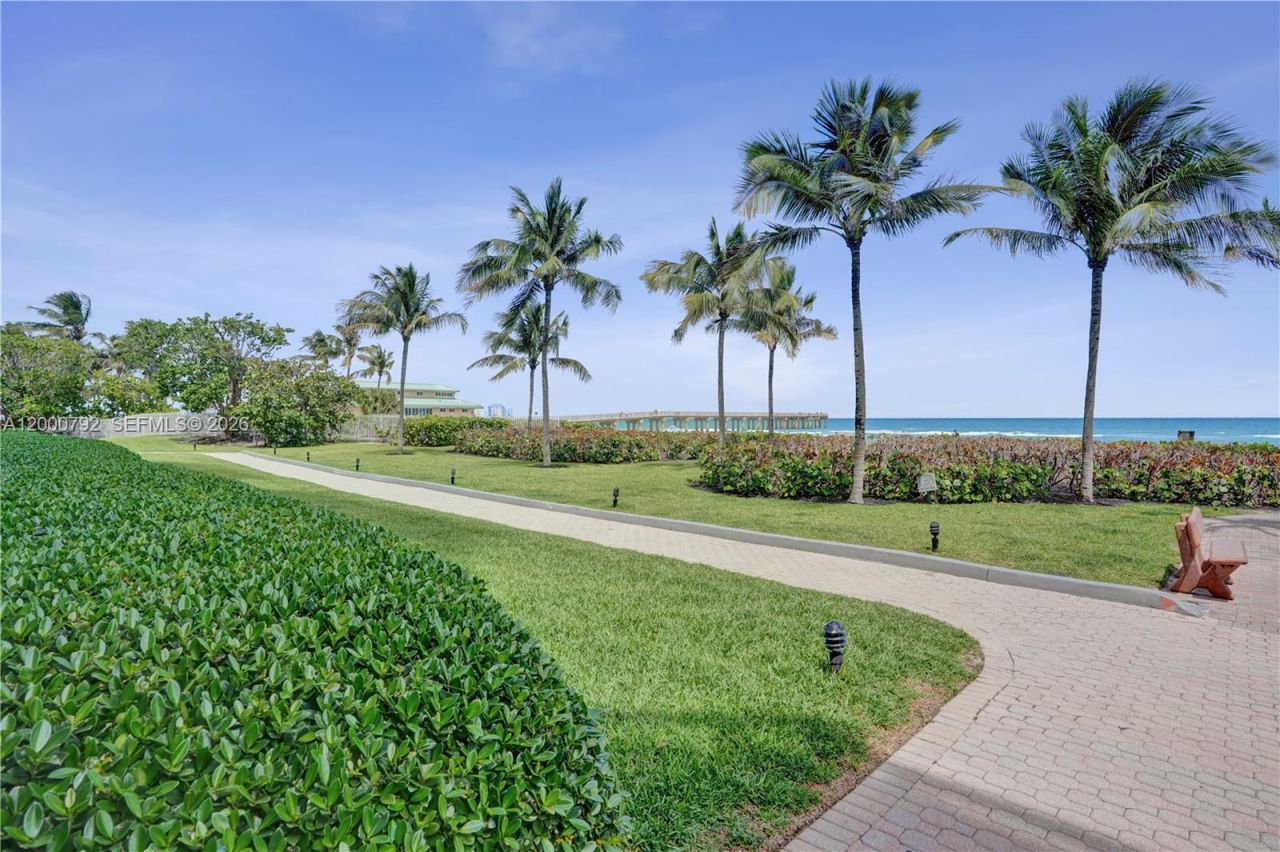 16485 Collins Ave , Unit 832, Sunny Isles Beach, FL 33160 Photo