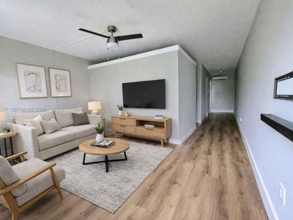 335 SW 20th St, Unit 8, Fort Lauderdale, FL 33315