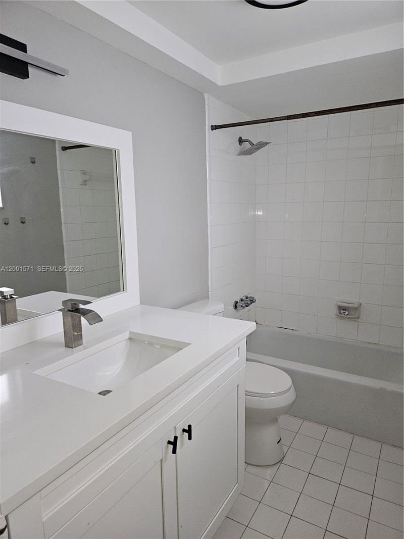 335 SW 20th St, Unit 8, Fort Lauderdale, FL 33315 Photo
