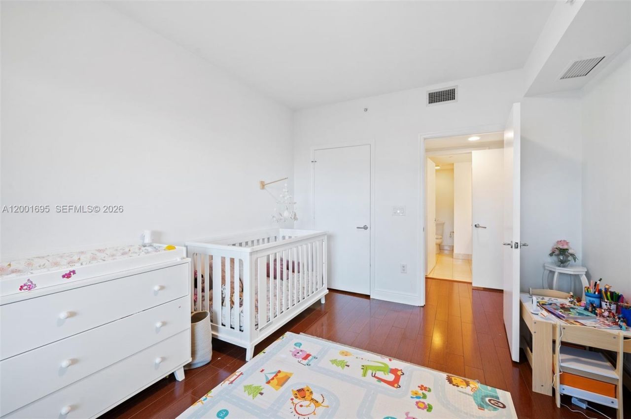 20000 E Country Club Dr, Unit 314, Aventura, FL 33180 Photo