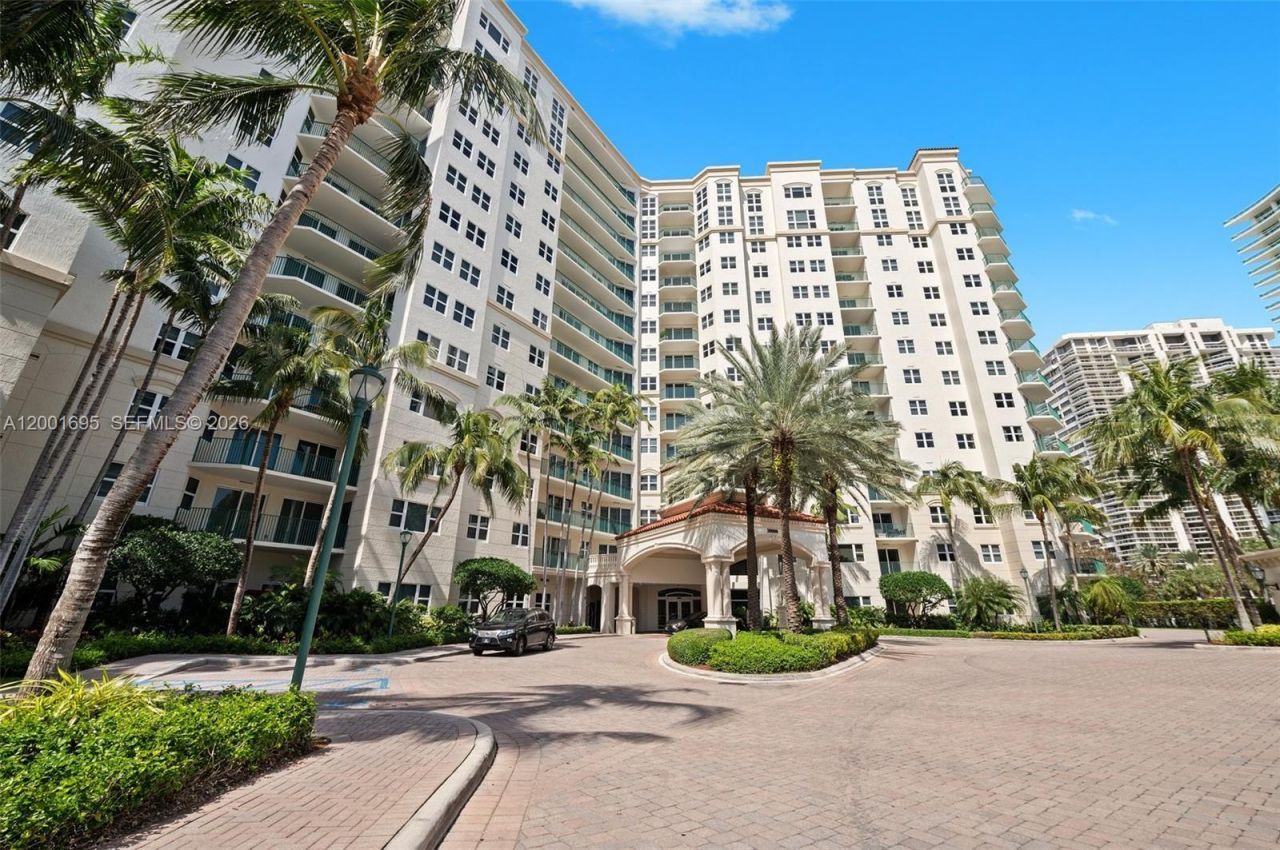 20000 E Country Club Dr, Unit 314, Aventura, FL 33180 Photo
