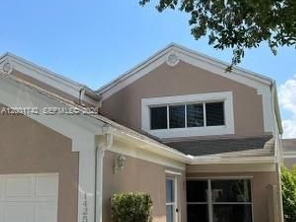 1425 NW 124th Ave, Unit 1425, Pembroke Pines, FL 33026