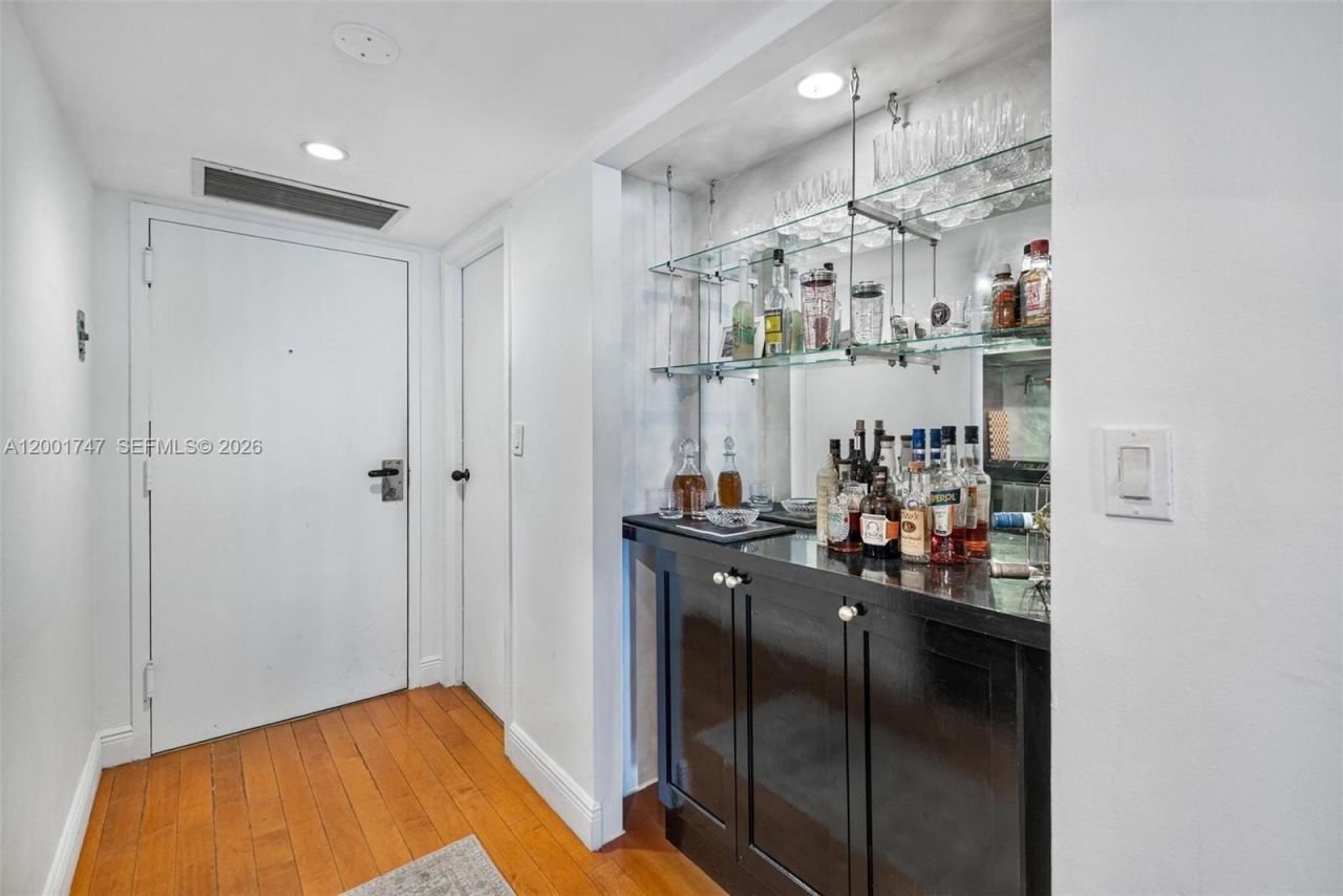 555 NE 15th St, Unit 26F, Miami, FL 33132 Photo