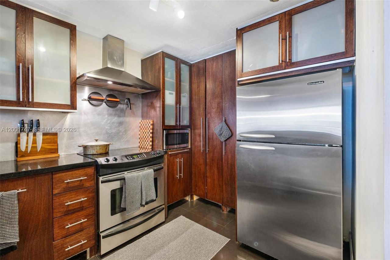 555 NE 15th St, Unit 26F, Miami, FL 33132 Photo