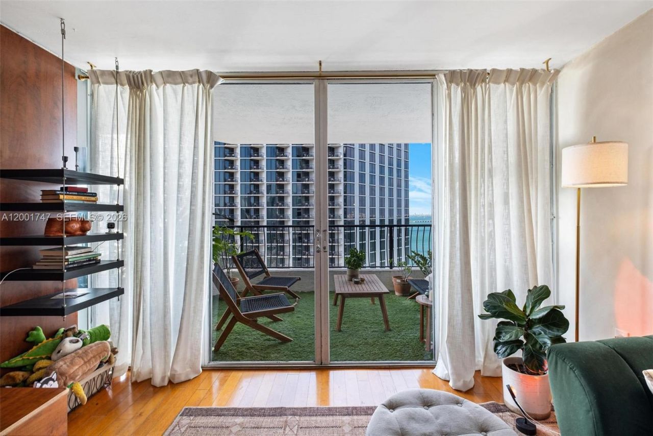 555 NE 15th St, Unit 26F, Miami, FL 33132 Photo