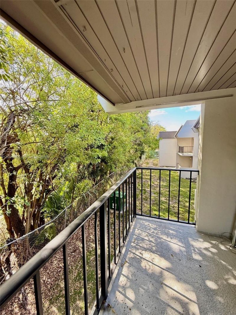 10403 N Kendall Dr, Unit A209, Miami, FL 33176 Photo