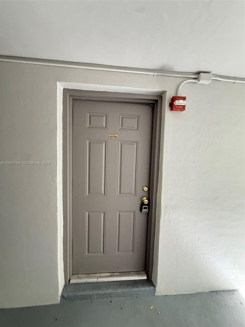 10403 N Kendall Dr, Unit A209, Miami, FL 33176 Photo