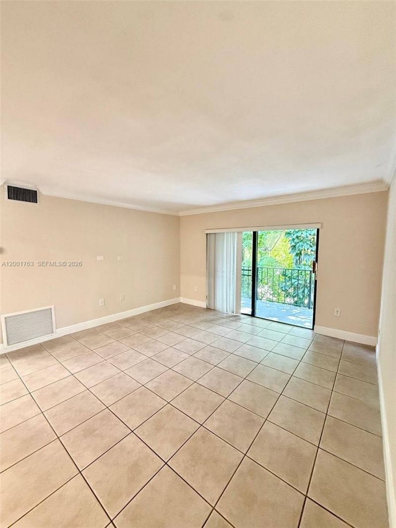 10403 N Kendall Dr, Unit A209, Miami, FL 33176 Photo