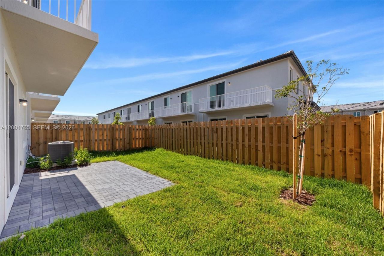 715 SE 15th St, Unit ., Homestead, FL 33034 Photo