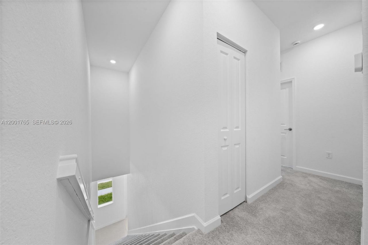 715 SE 15th St, Unit ., Homestead, FL 33034 Photo