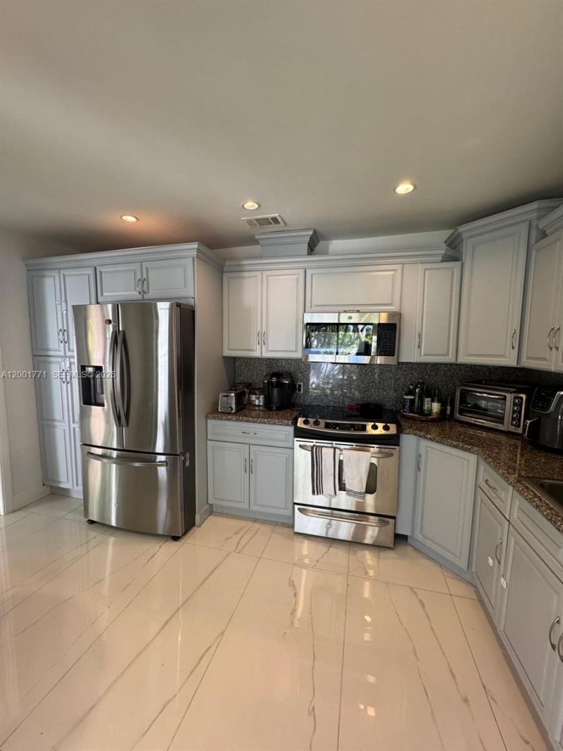230 Cranwood Dr, Key Biscayne, FL 33149 Photo