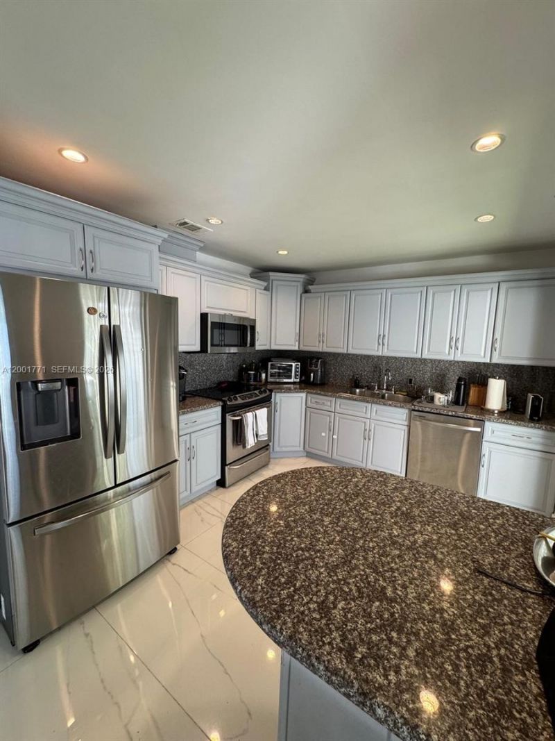 230 Cranwood Dr, Key Biscayne, FL 33149 Photo