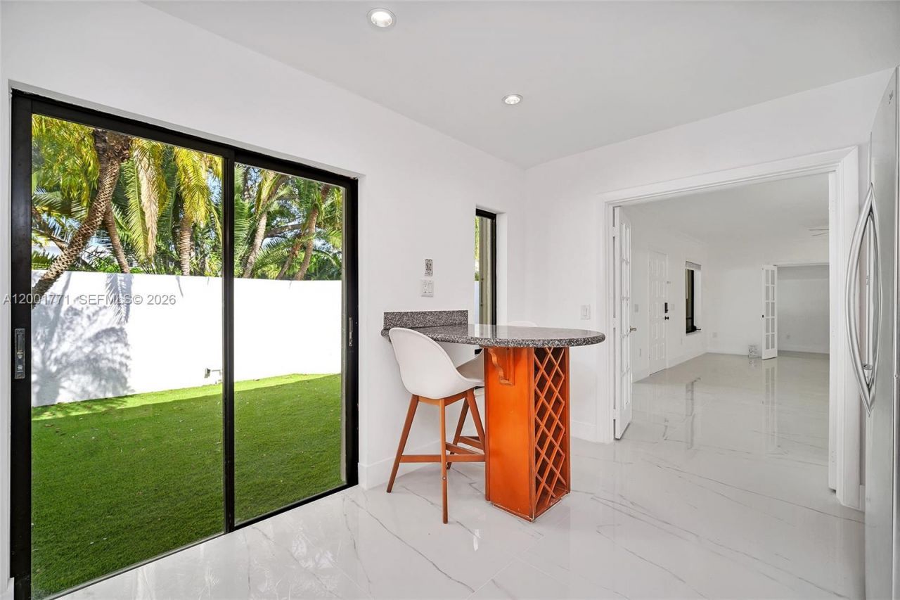 230 Cranwood Dr, Key Biscayne, FL 33149 Photo