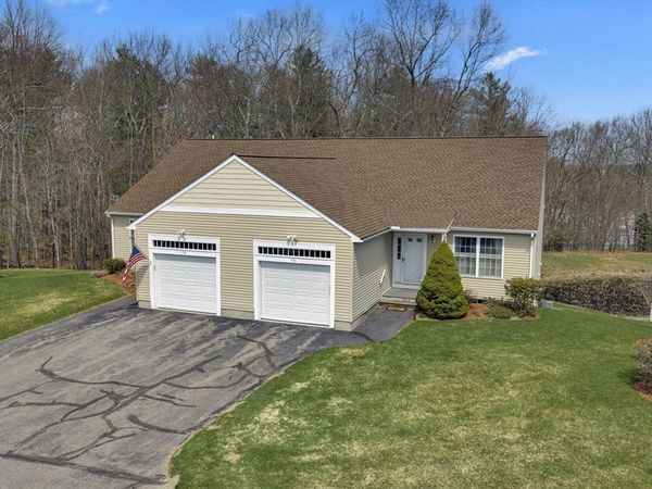 156 Hillside Village Dr, Unit 156, West Boylston, MA 01583