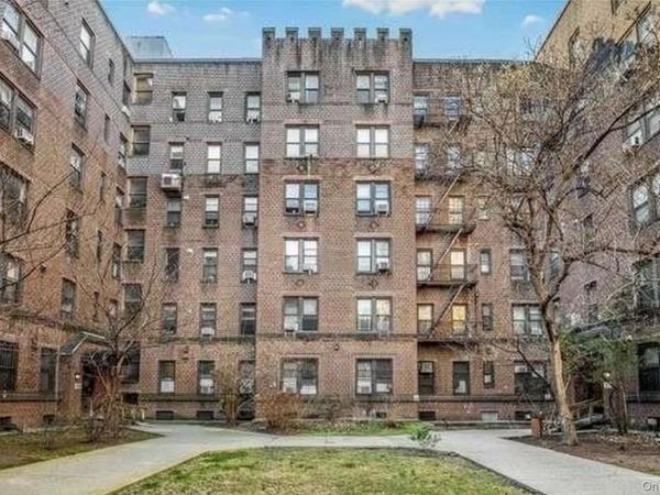 4220 Kissena Boulevard, Unit E18, Flushing, NY 11355