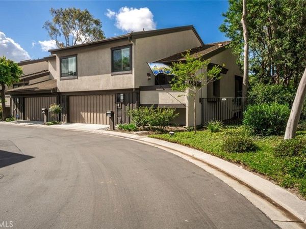 570 Old Ranch Road, Unit 17, Seal Beach, CA 90740