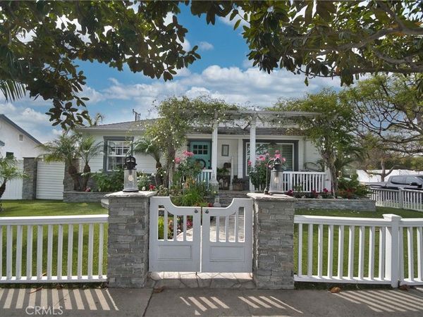 1813 Manzanita Lane, Manhattan Beach, CA 90266