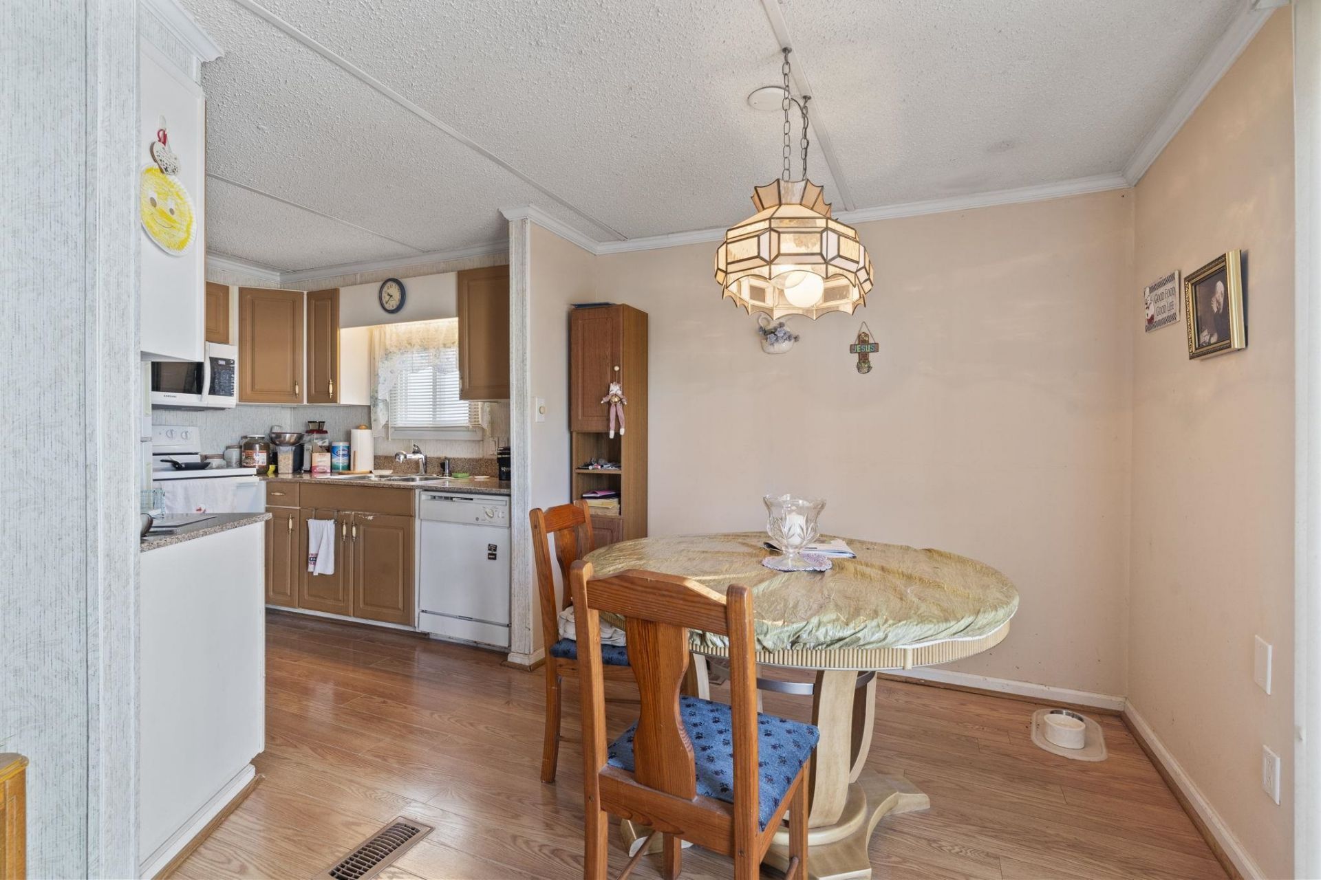 812 Waterview Dr. Photo 20