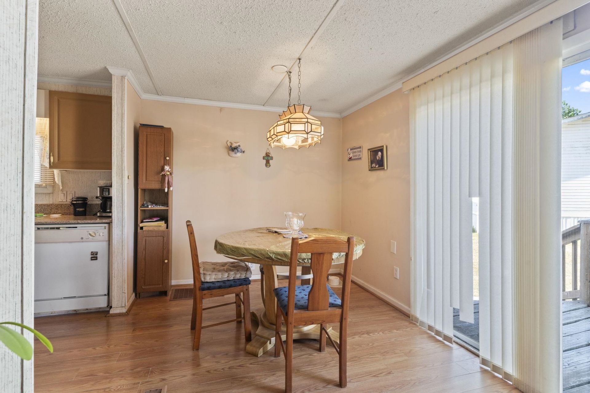 812 Waterview Dr. Photo 21