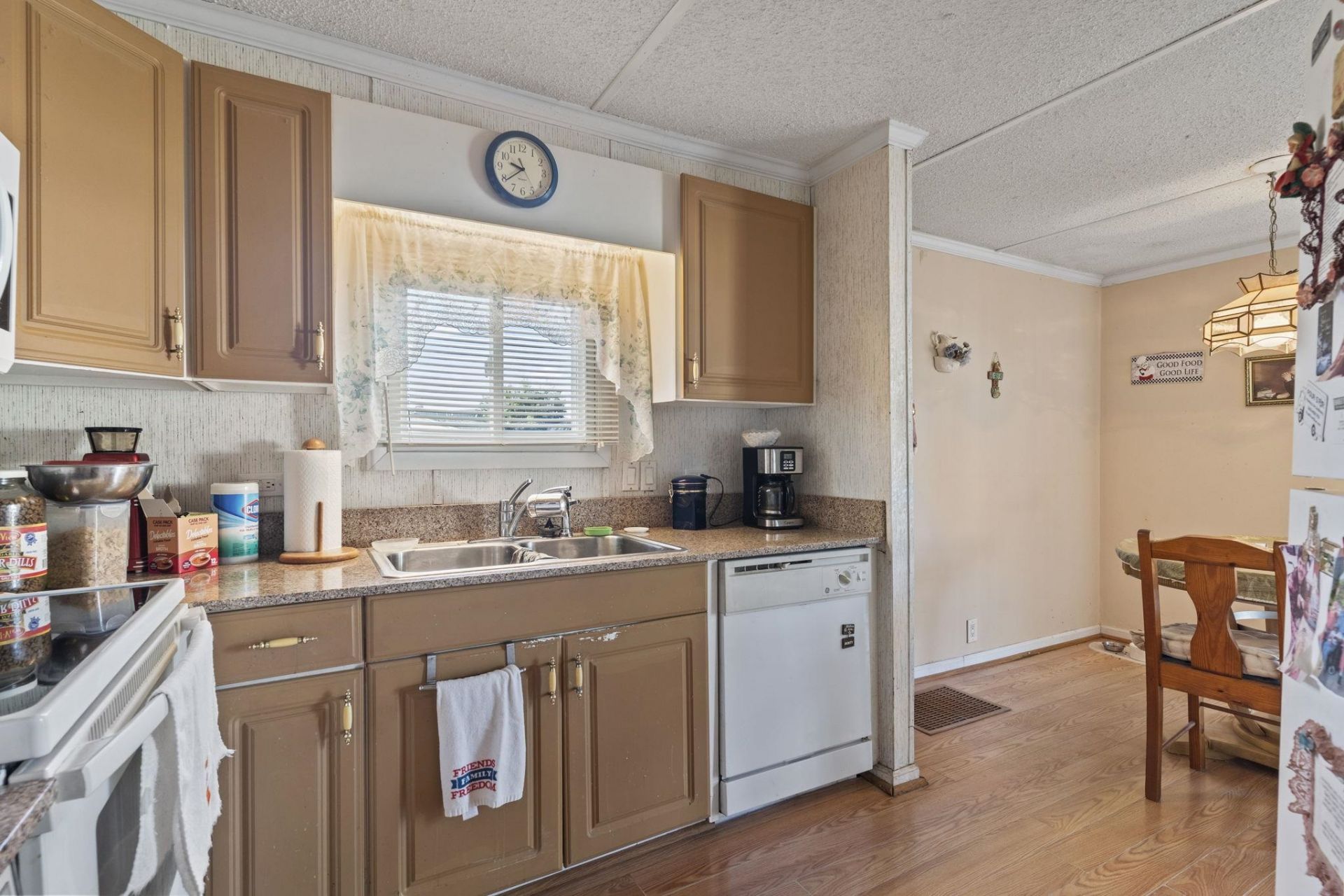 812 Waterview Dr. Photo 24