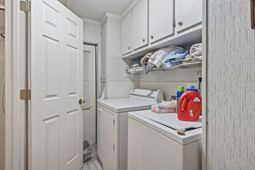 812 Waterview Dr. photo 4