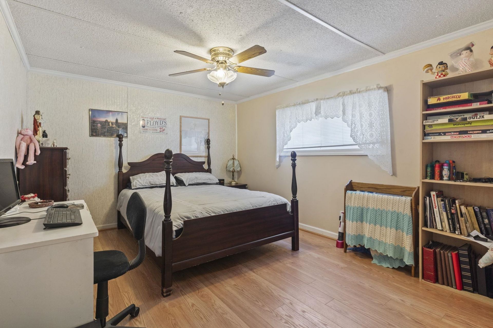 812 Waterview Dr. Photo 6