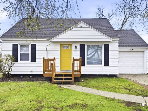45 Avonlea Street SW, Wyoming, MI 49548