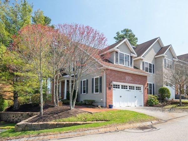 900 Lynnfield St., Unit 1, Lynnfield, MA 01940