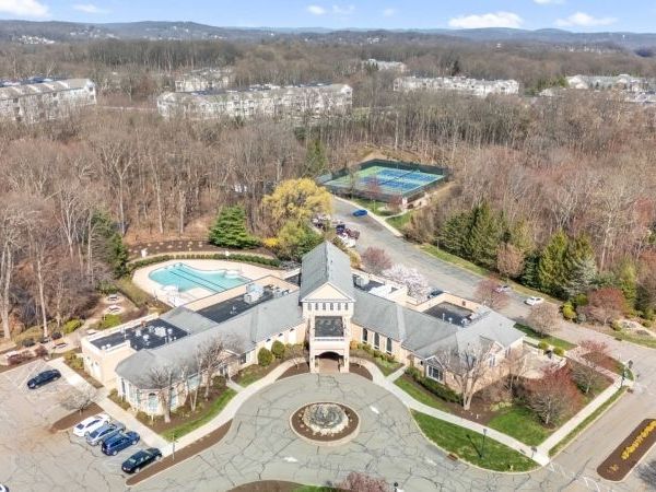 2201 Clinton Ln, Rockaway, NJ 07866