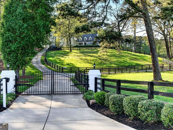 565 Old Lathemtown Road, Canton, GA 30115