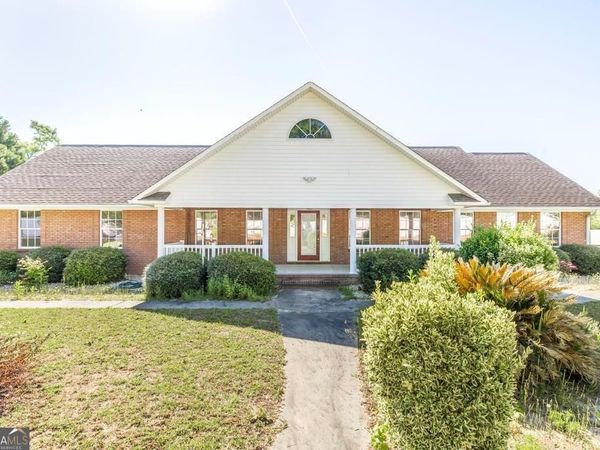 201 Strawberry Circle, Dublin, GA 31021