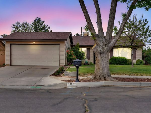 5625 Chimayo Drive NW, Albuquerque, NM 87120