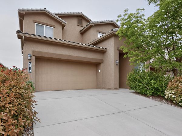 6812 Tempe Avenue NW, Albuquerque, NM 87114