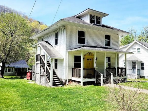 330 S College AVE, Bluefield, VA 24605