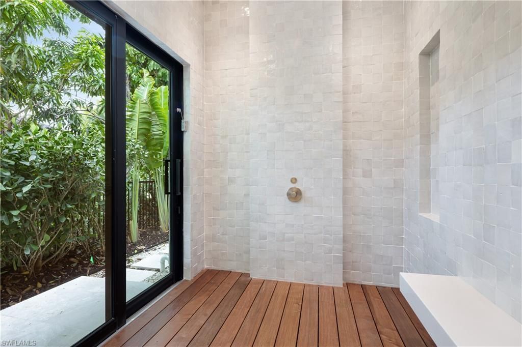 616 Bougainvillea Rd, Naples, FL 34102 Photo