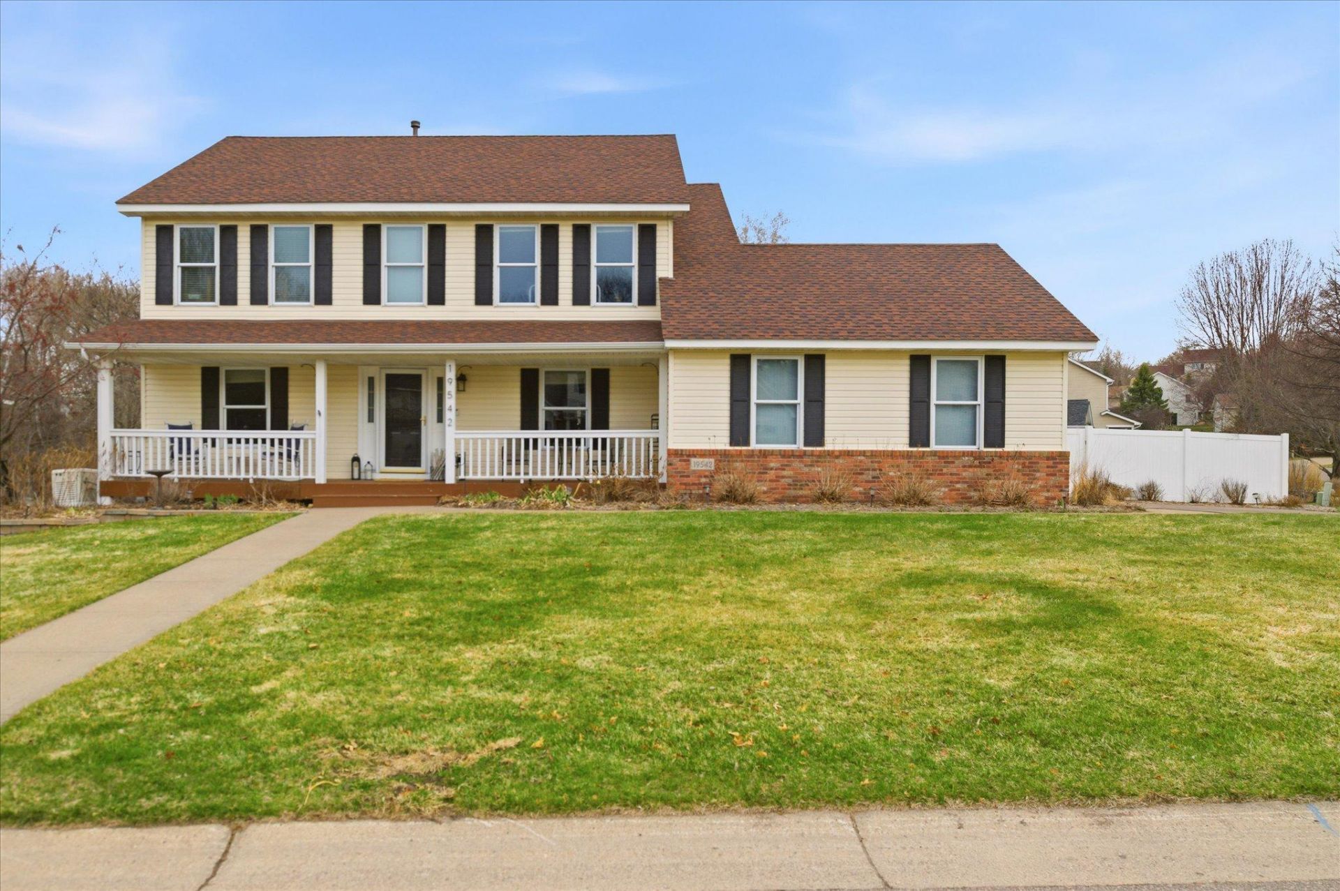 19542 Upland Street NW, Elk River, MN 55330