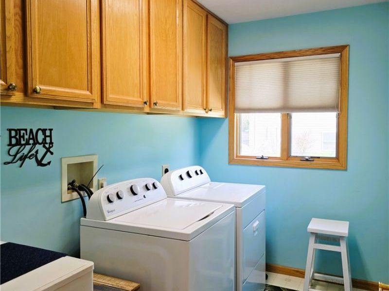 8420 Hunting Drive, North Royalton, OH 44133 Photo 11