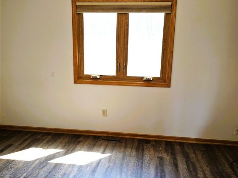 8420 Hunting Drive, North Royalton, OH 44133 Photo 13