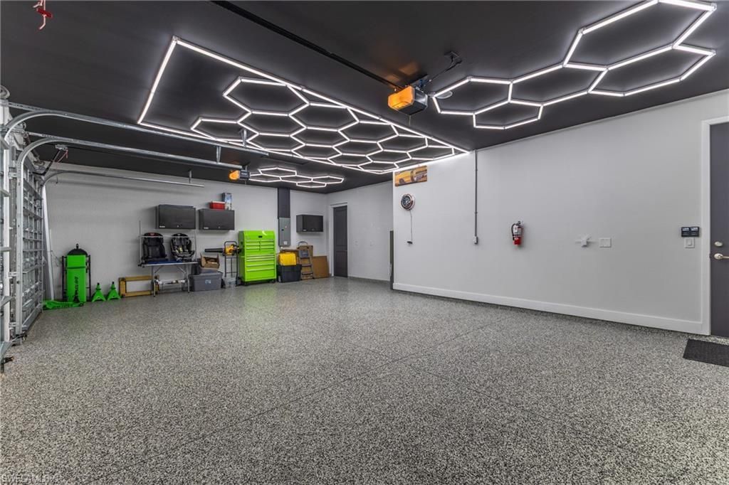 908 Hibiscus Ave, Lehigh Acres, FL 33972 Photo