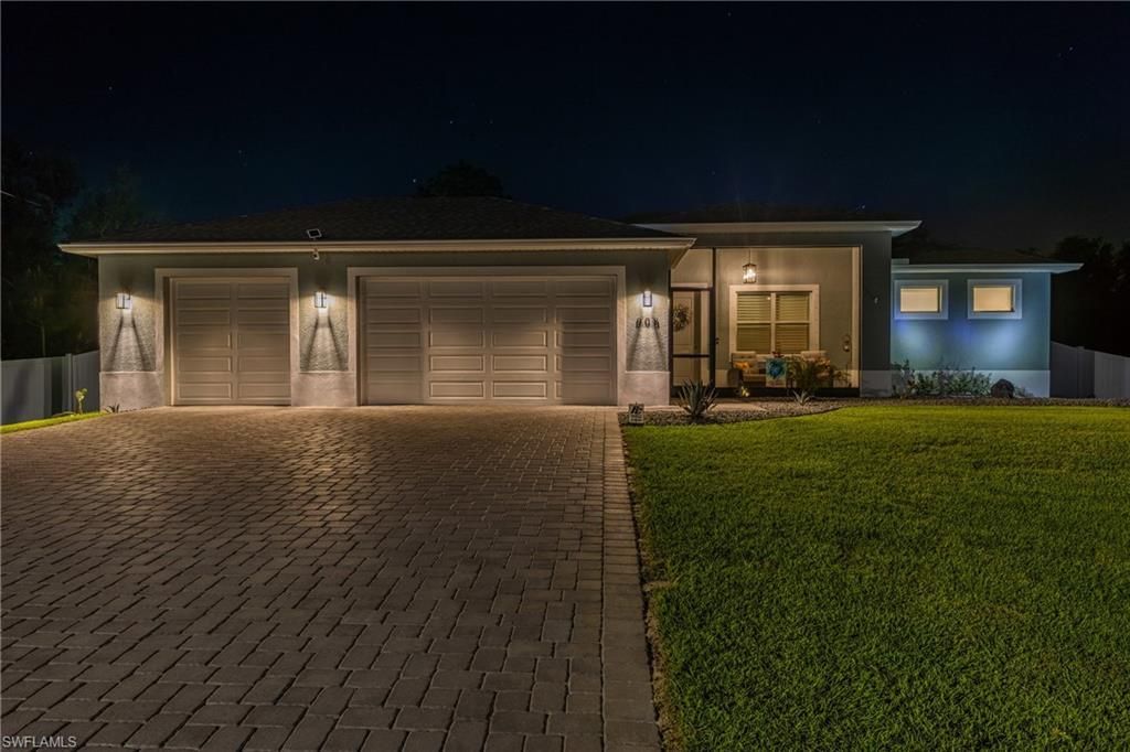 908 Hibiscus Ave, Lehigh Acres, FL 33972 Photo