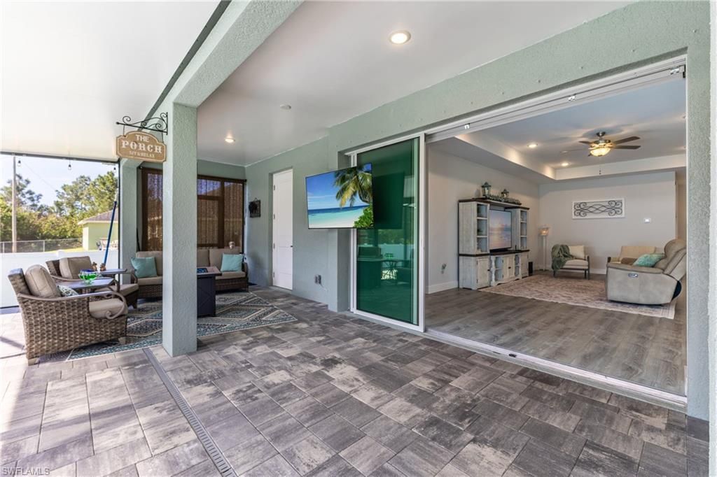 908 Hibiscus Ave, Lehigh Acres, FL 33972 Photo