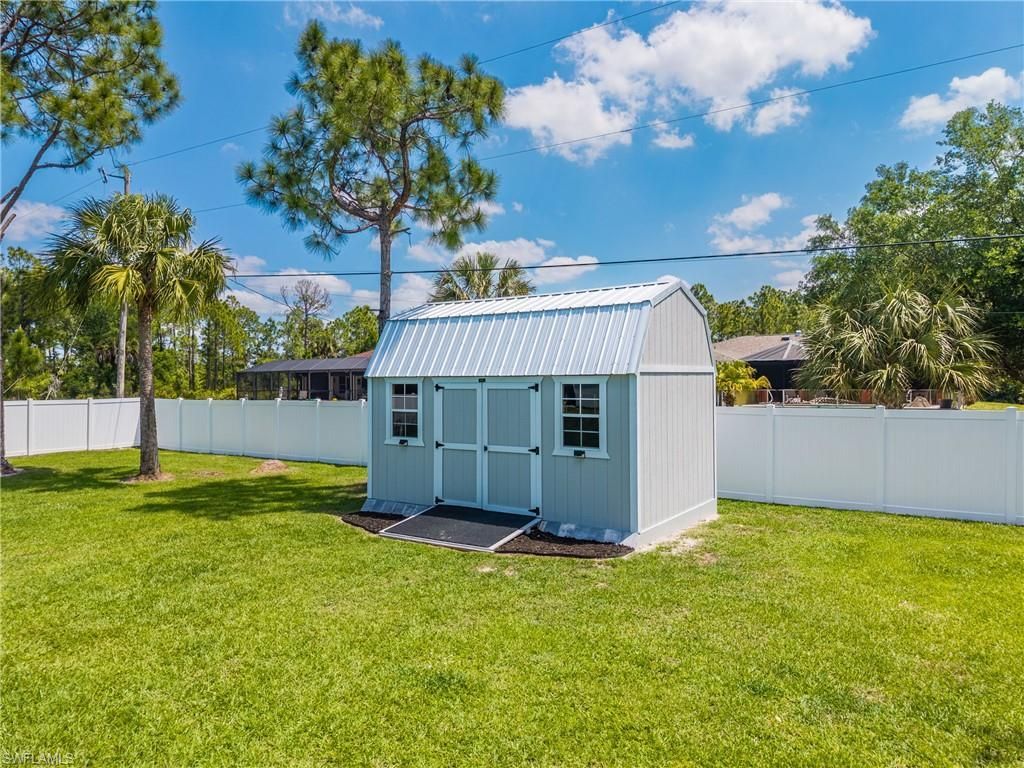 908 Hibiscus Ave, Lehigh Acres, FL 33972 Photo