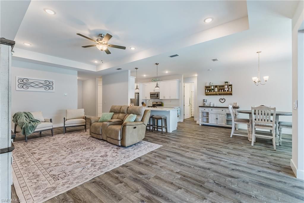 908 Hibiscus Ave, Lehigh Acres, FL 33972 Photo