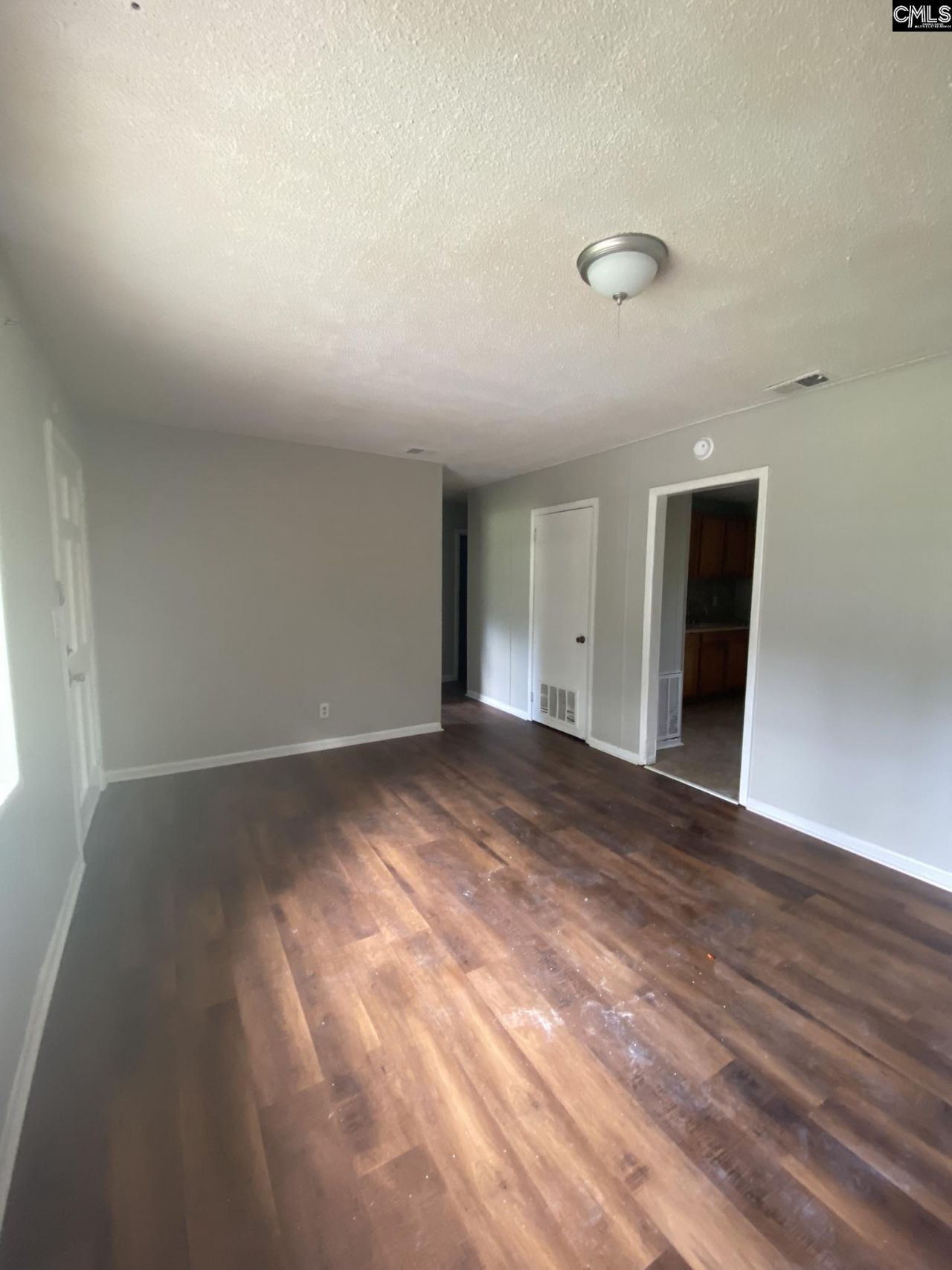 514 Hudson Circle  Photo 5