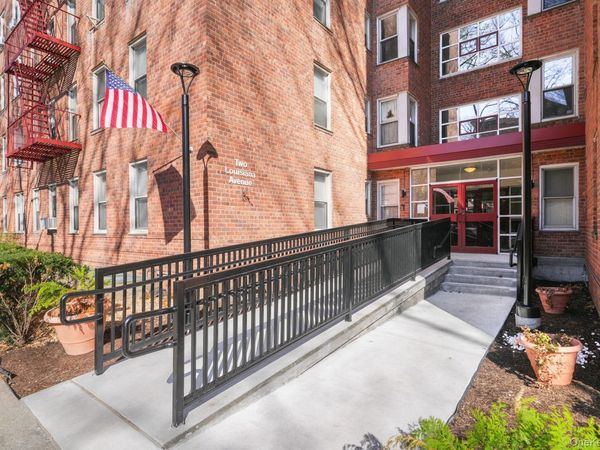 2 Louisiana Avenue, Unit 4H, Bronxville, NY 10708
