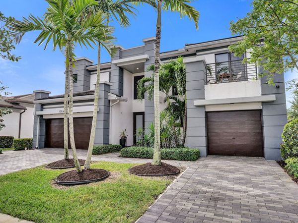 10514 N Lago Vista Circle, Parkland, FL 33076