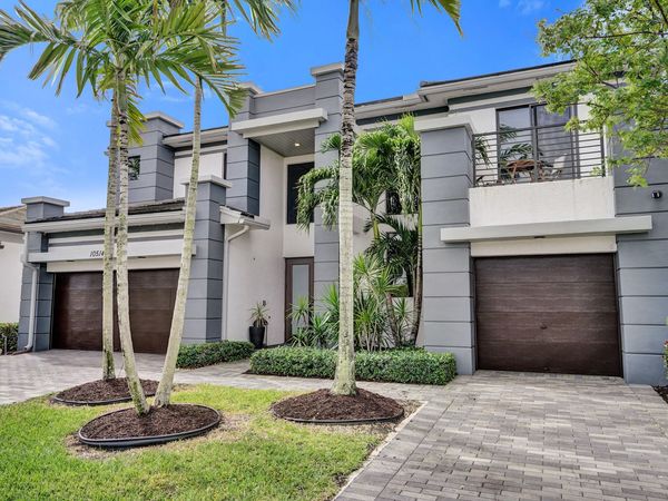 10514 N Lago Vista Circle, Parkland, FL 33076